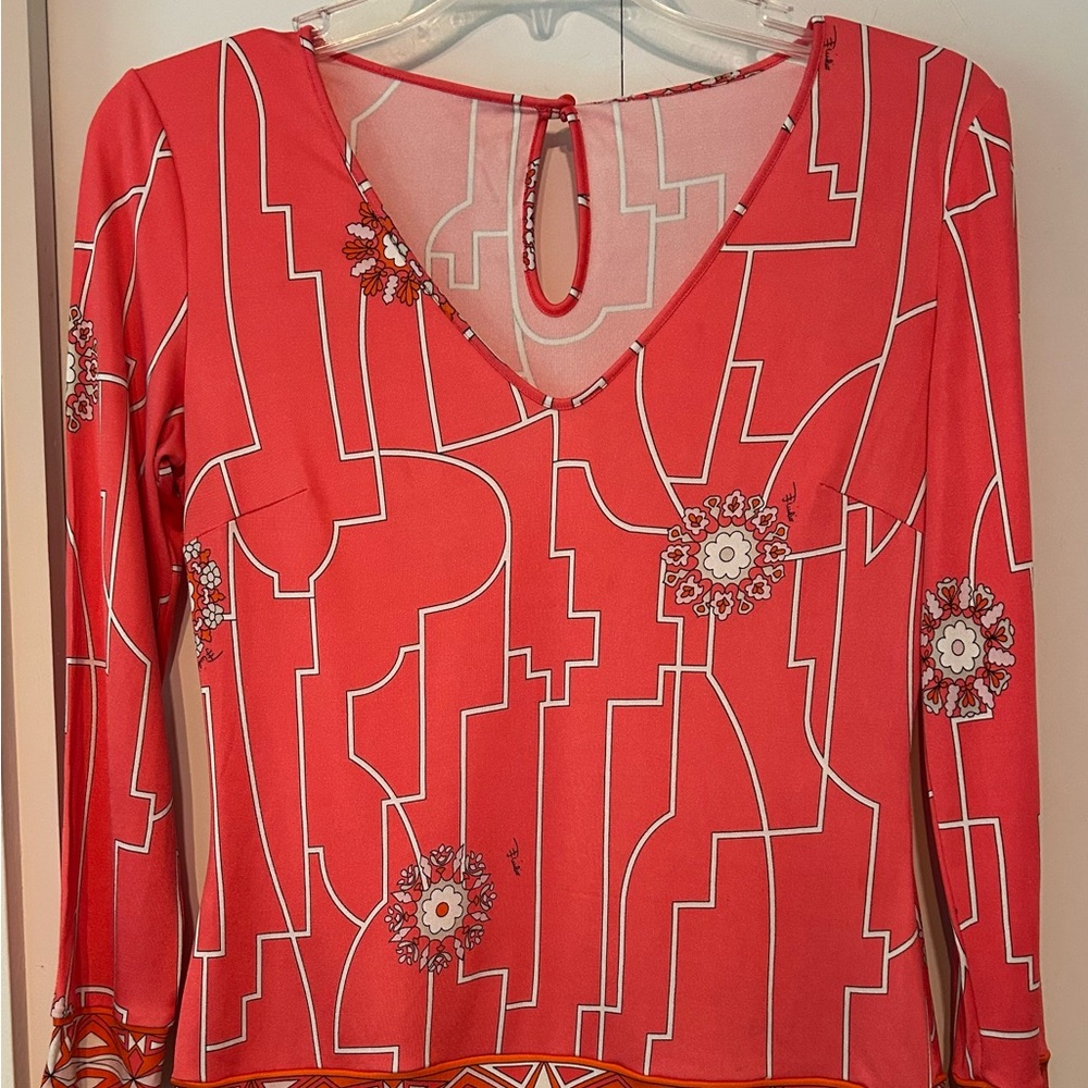 Emilio Pucci 100% Silk Top - Size US 6